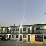 Lux Inn