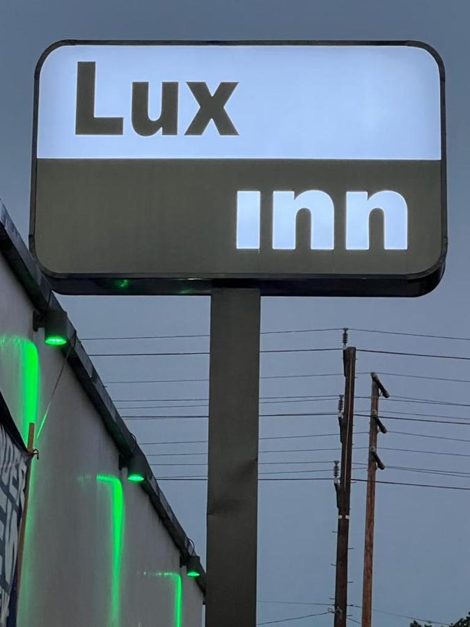 Lux Inn *